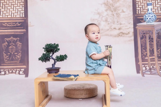 借卵生子咨询孕妇几个月胸部变大